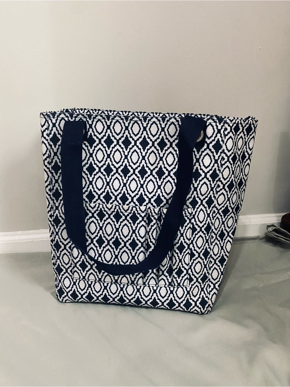 Thirty-One Gifts Navy White Geometric Tote Bag Organizer Utility Carryall Bag